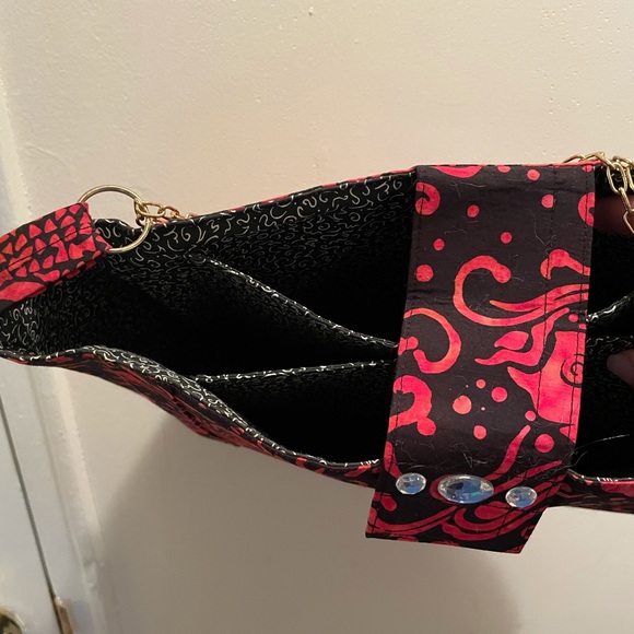 Handmade Red and Black Koi fish print bag - Picture 7 of 9